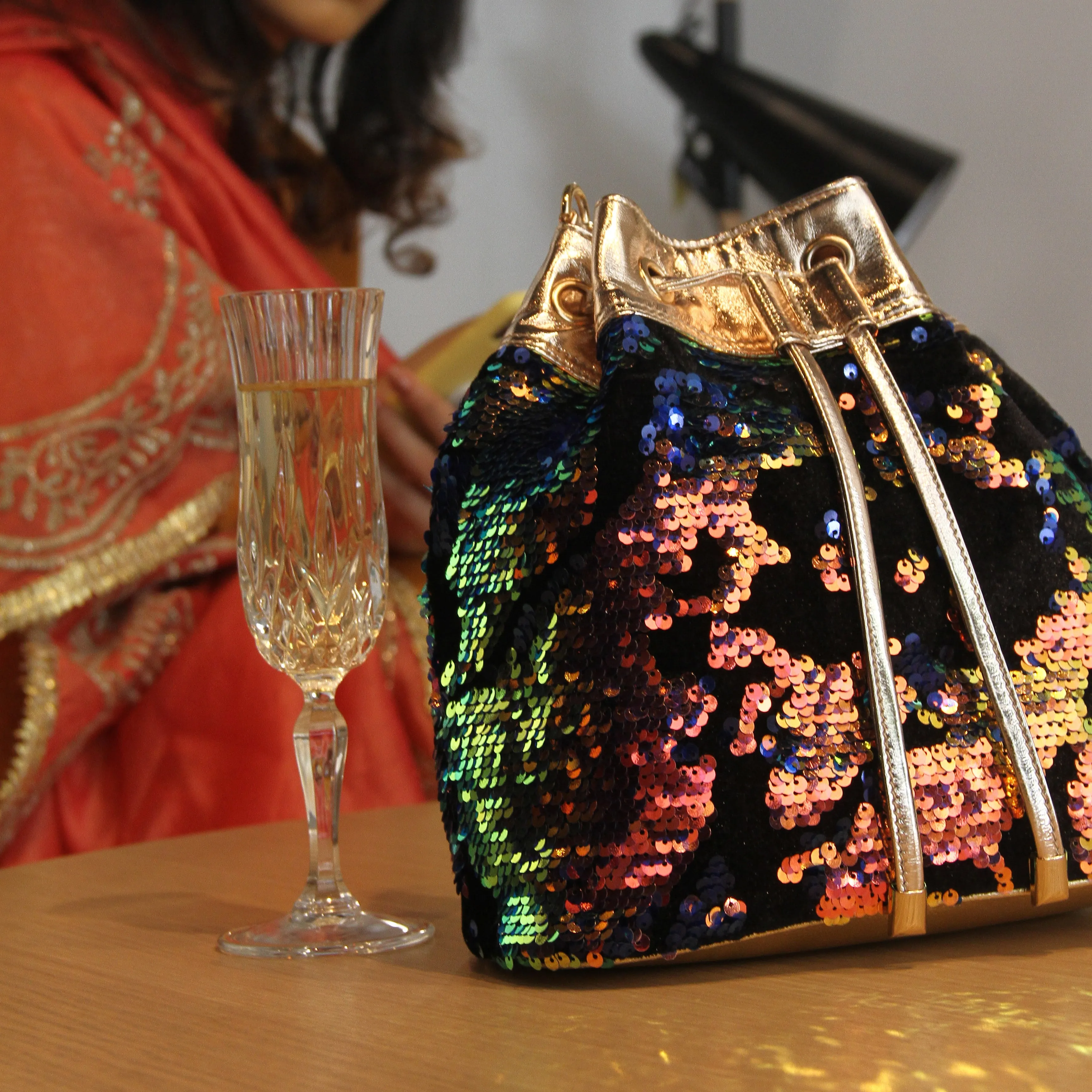 GOLD SHIBBY DRAWSTRING